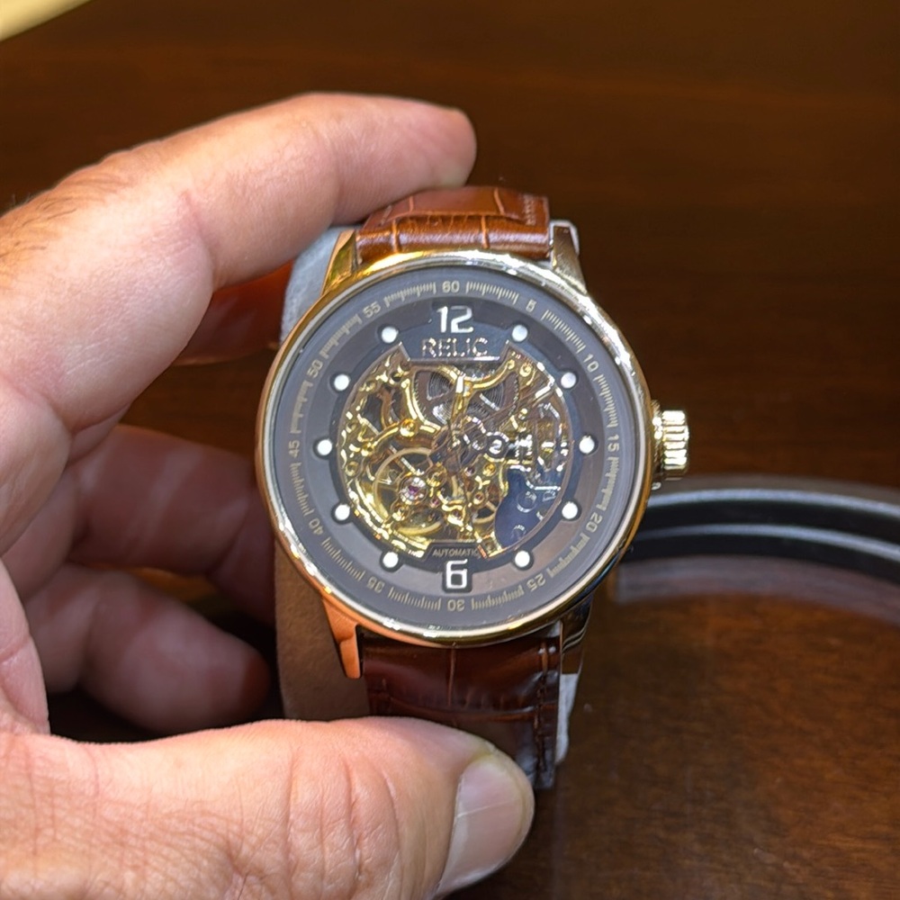 Relic Automatic Men’s Watch Model: ZR77241
Working Great Skeleton Font and Back